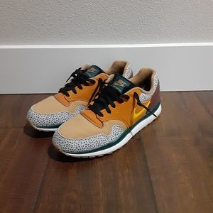 Nike air safari